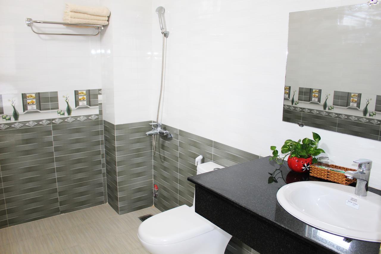 Hotel Hoang Gia Doc Let Ấp Ninh Hòa  Esterno foto